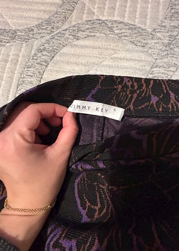 Mor Desenli Dantel Detaylı Mini Etek - Görsel 3