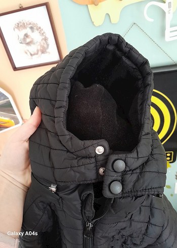 Erkek Çocuk Siyah Kapüşönlü Kalın Mont - Görsel 5