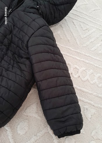 Erkek Çocuk Siyah Kapüşönlü Kalın Mont - Görsel 10