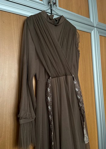 Tesettür Uzun Kollu Bej Drapeli Abiye Elbise - Görsel 2