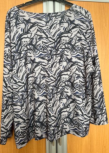 Gri Piliseli V Yaka Uzun Kollu Hırka - Görsel 3