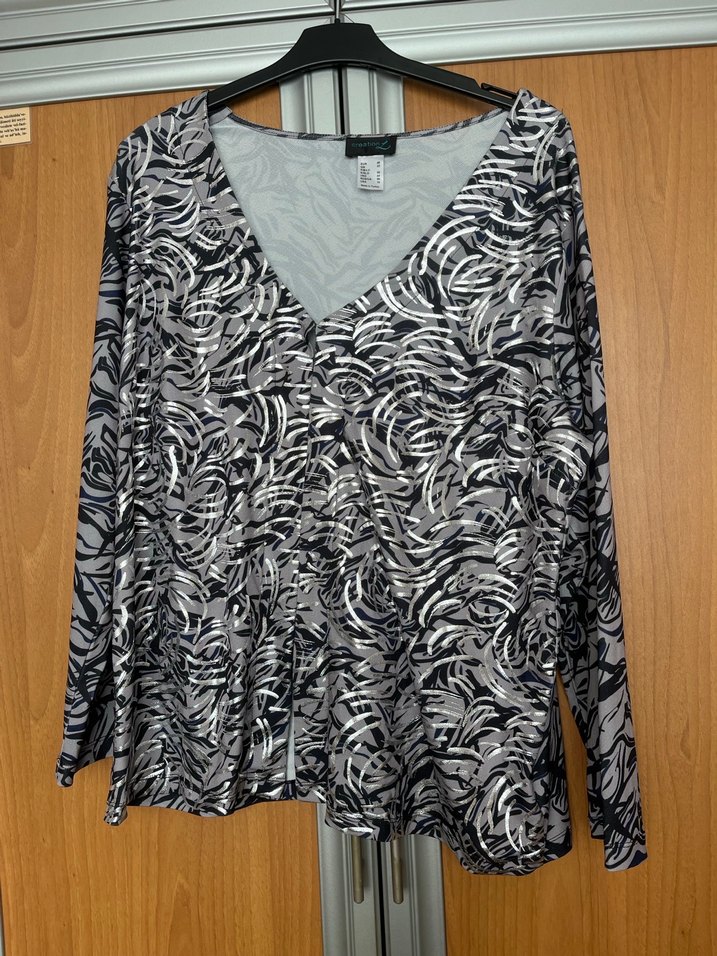 Gri Piliseli V Yaka Uzun Kollu Hırka - Görsel 2