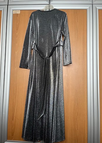 Gri Parlak Uzun Tesettür elbise - Görsel 5