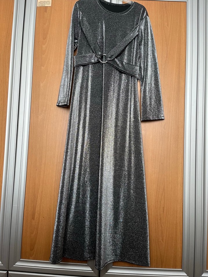 Gri Parlak Uzun Tesettür elbise - Görsel 3