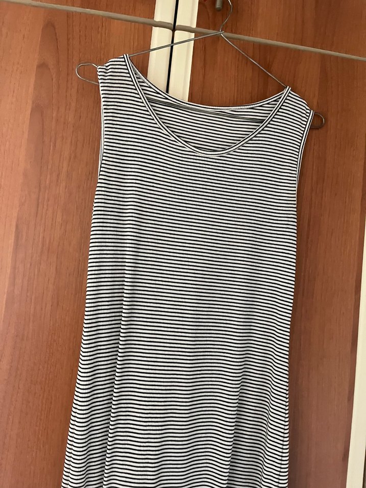 Gri Çizgili Uzun Yırtmaçlı Triko Elbise - Görsel 2