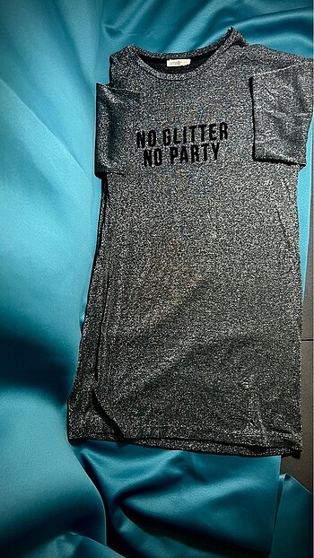 Simli tshirt kalıp elbise