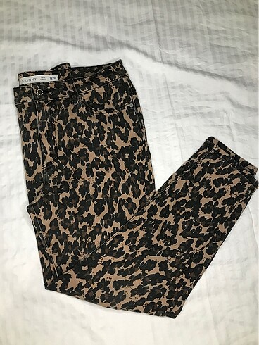 Denim leopar desenli pantolon