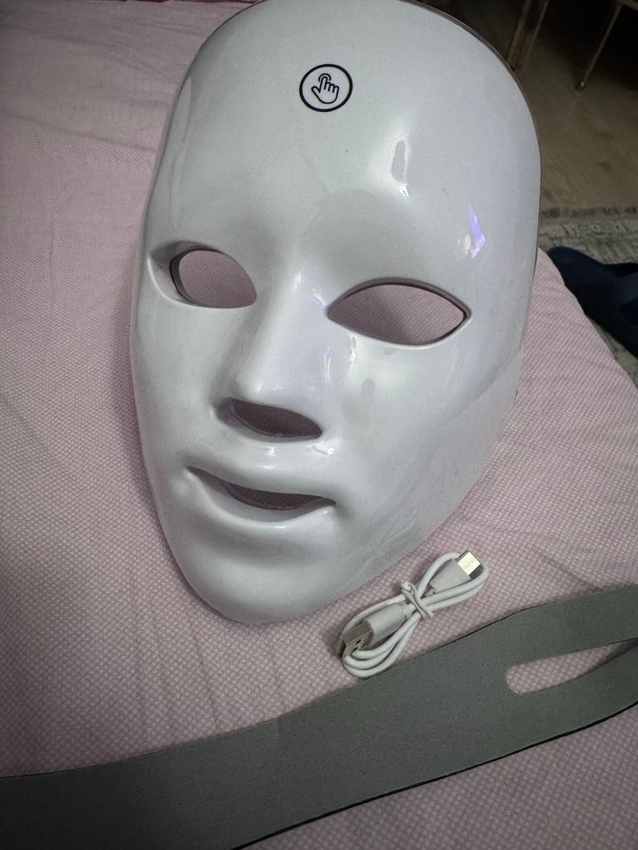 Kızılötesi ışıklı sıkılaştırıcı terapi maskesi - Görsel 4