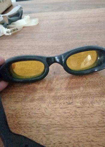 Altın Renkli Buckle'lı Yüzücü Gözlüğü - Görsel 3