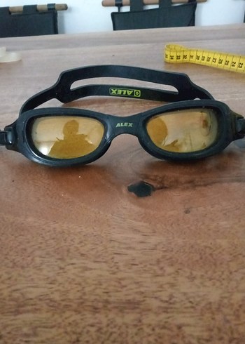 Altın Renkli Buckle'lı Yüzücü Gözlüğü - Görsel 2