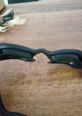 Altın Renkli Buckle'lı Yüzücü Gözlüğü - Görsel 4