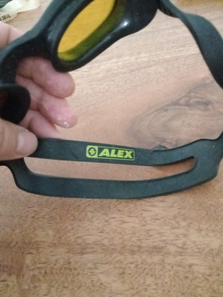 Altın Renkli Buckle'lı Yüzücü Gözlüğü - Görsel 5