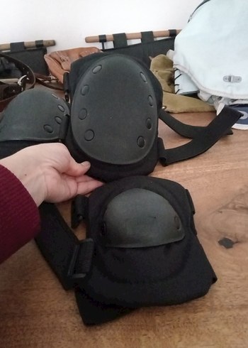 Evolite Siyah Lastik Motosiklet Dizlik Seti - Görsel 9