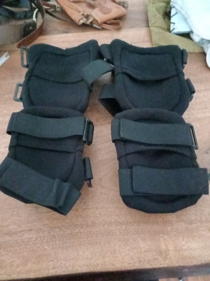 Evolite Siyah Lastik Motosiklet Dizlik Seti - Görsel 5