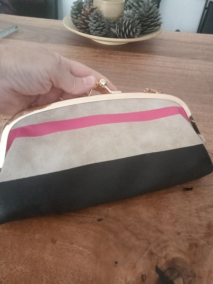 Bej Gri Zincir Detaylı Kadın Çanta - Görsel 4