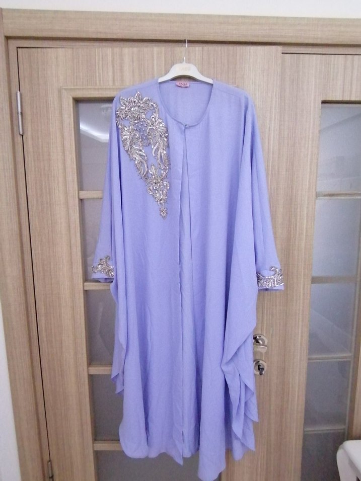 Mor İşlemeli Drapeli Uzun Abaya YaQa marka - Görsel 3