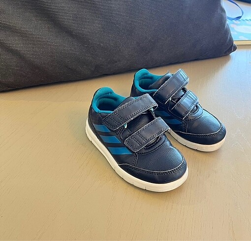 Adidas erkek çocuk ayakkabı 25