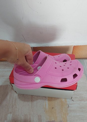 Diğer Kız Çocuk Pembe Tokalı Terlik