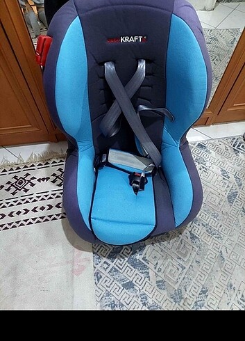 Bebek araba koltuğu 