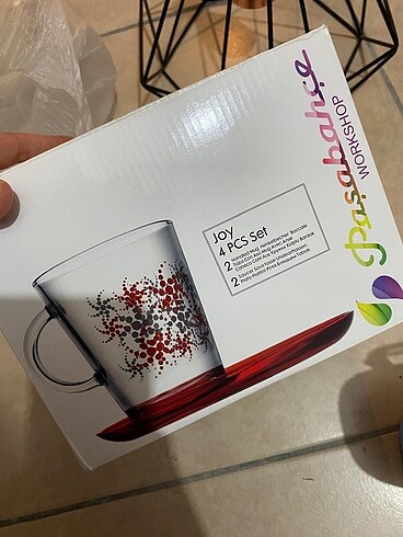  Beden bordo Renk Nescafe bardak