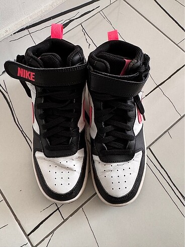 37,5 Beden Nike spor ayakkabı
