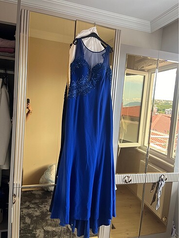 Iconic Saks mavisi balık model abiye
