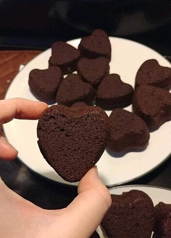 Ikea kalp şekilli silikon kek kabı