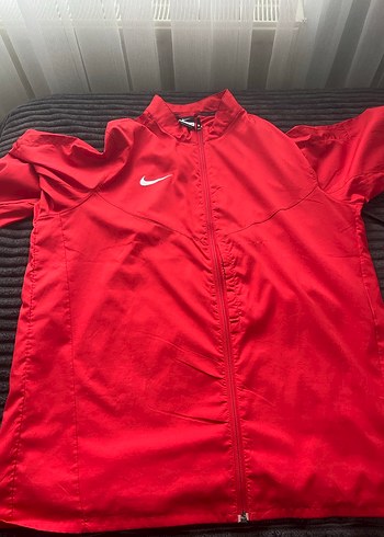 Kırmızı Nike Spor Yağmurluk