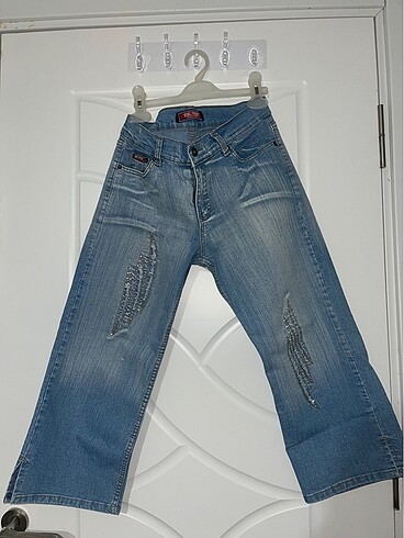Taşlı Kısa Jean Pantolon