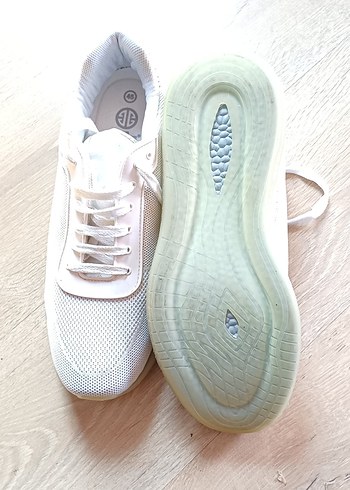 45 Beden Erkek spor ayakkabısı