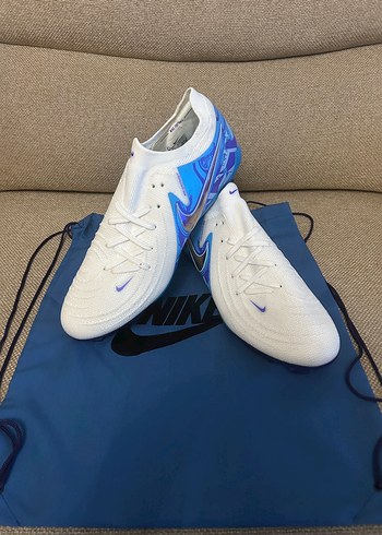 Nike Phantom GX2 Luna Krampon