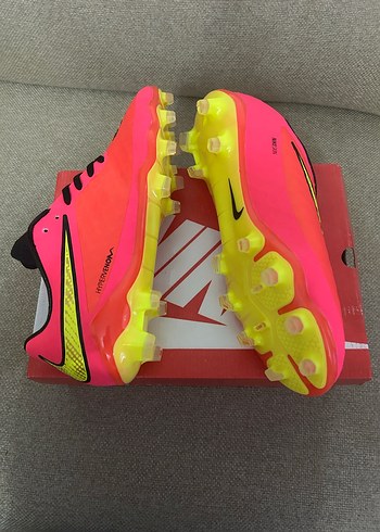 43 Beden Nike Hypervenom Phelon Premium Krampon