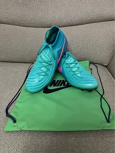 Nike Phantom GX2 Luna Krampon