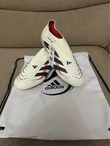 Adidas Predator 25 Krampon
