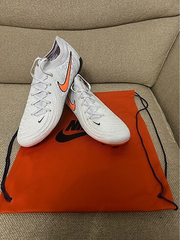 Nike Phantom GX2 Luna Krampon