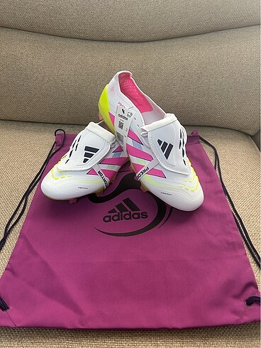 Adidas Predator 25 Krampon