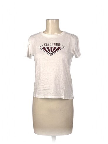 Bershka T-shirt %70 İndirimli.