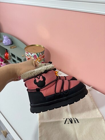 Zara Bot