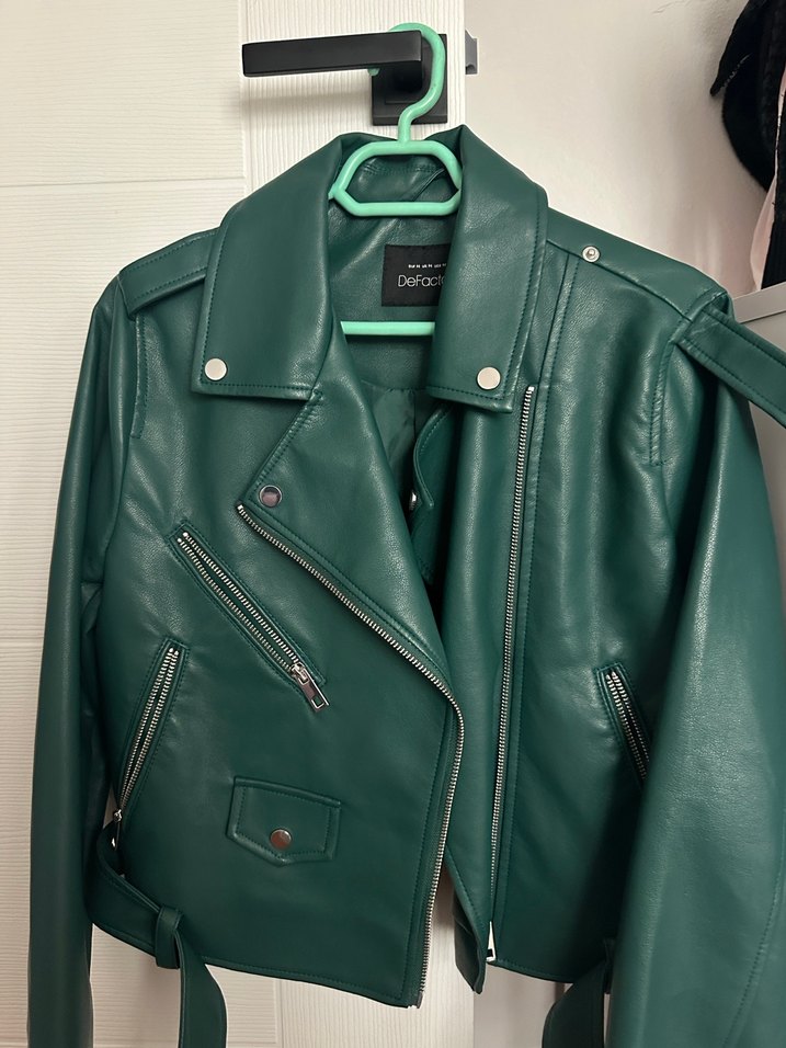 Kemerli Yeşil Kadın Deri Biker Ceket - Görsel 2