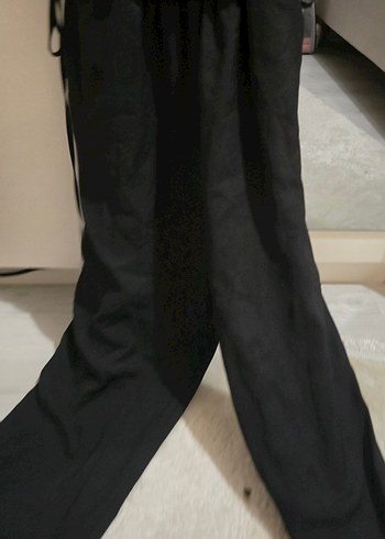 Siyah V-Yaka Kemerli Kadın Tulum - Görsel 2