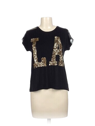Diğer T-shirt %70 İndirimli.