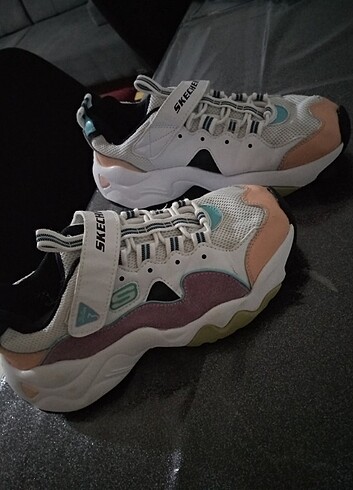 35 Beden çeşitli Renk Skechers