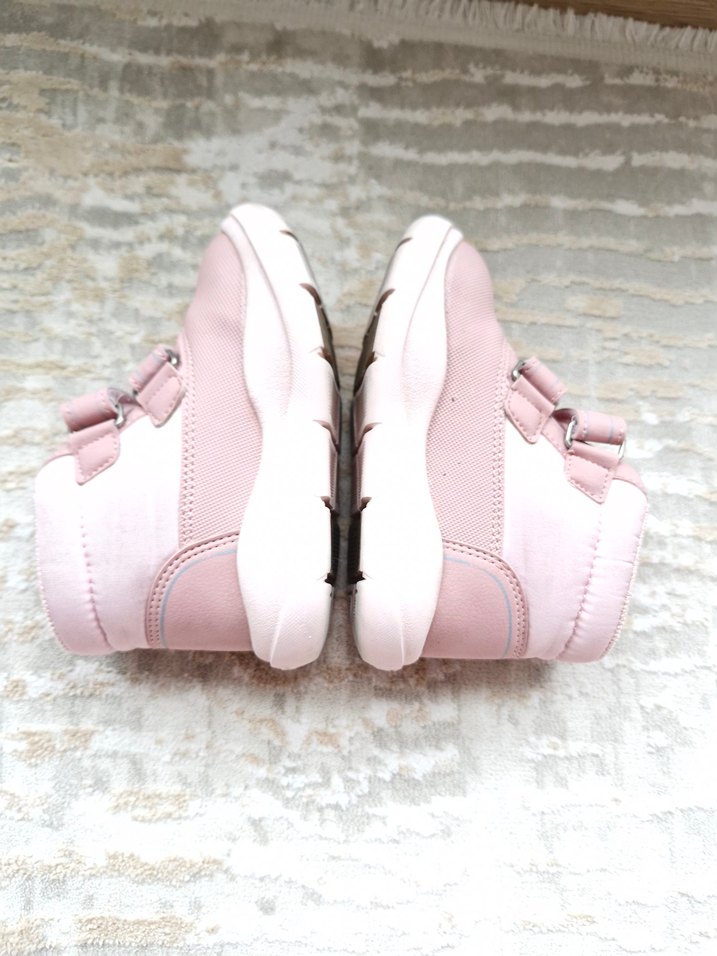 Kız Bebek Pembe Bot - Görsel 3