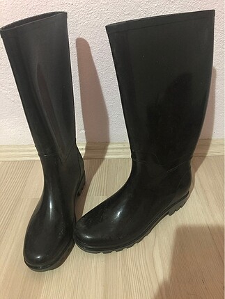 yağmur çizmesi