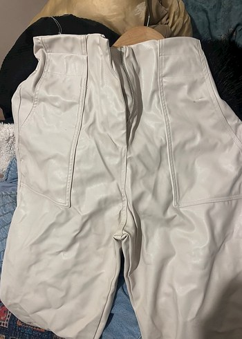 Kadın Bej Deri Kemerli Pantolon - Görsel 4