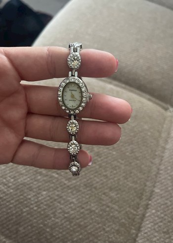  Beden gri Renk Zincir Detaylı Klasik Kadın Saati