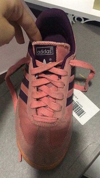 Adidas dragon