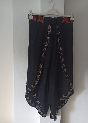 xl Beden siyah Renk ZARA,İŞLEMELİ ŞALVAR PANTOLON 