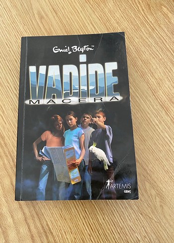 Vadide Macera - Gençlik Kitabı