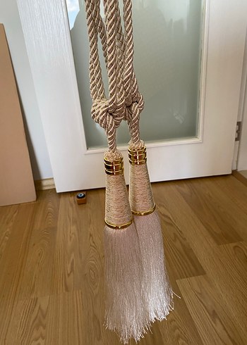 Gri İşlemeli Beyaz Perde Püskülü - Görsel 4